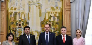 НАМОЯНДАГОНИ ДОНИШГОҲИ МИЛЛӢ ДАР ДОНИШГОҲИ ДАВЛАТИИ БЕЛОРУС